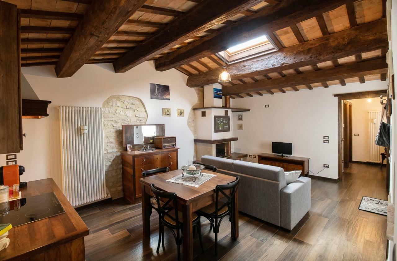 Appartement Casamenetto Vacanze à Sassoferrato Extérieur photo